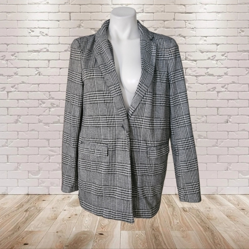 Love Tree Chic Black and White Plaid Blazer